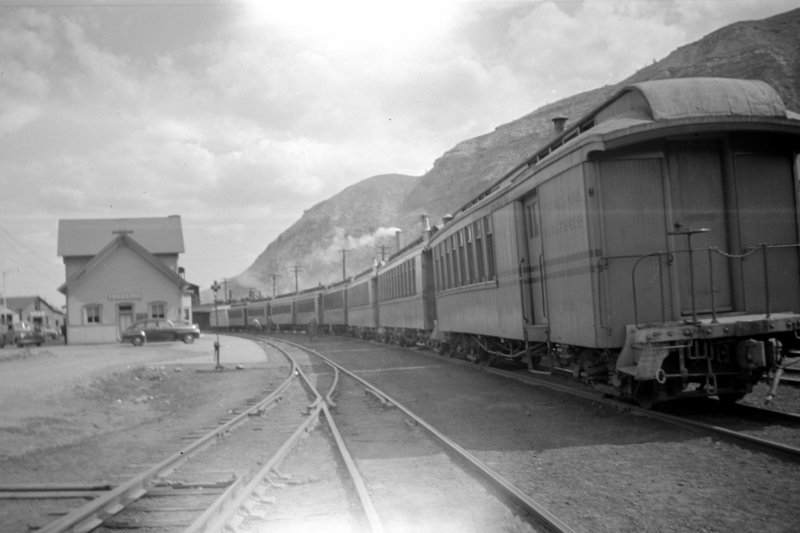 drgw_yard_durango_co_jun_1953_001.jpg