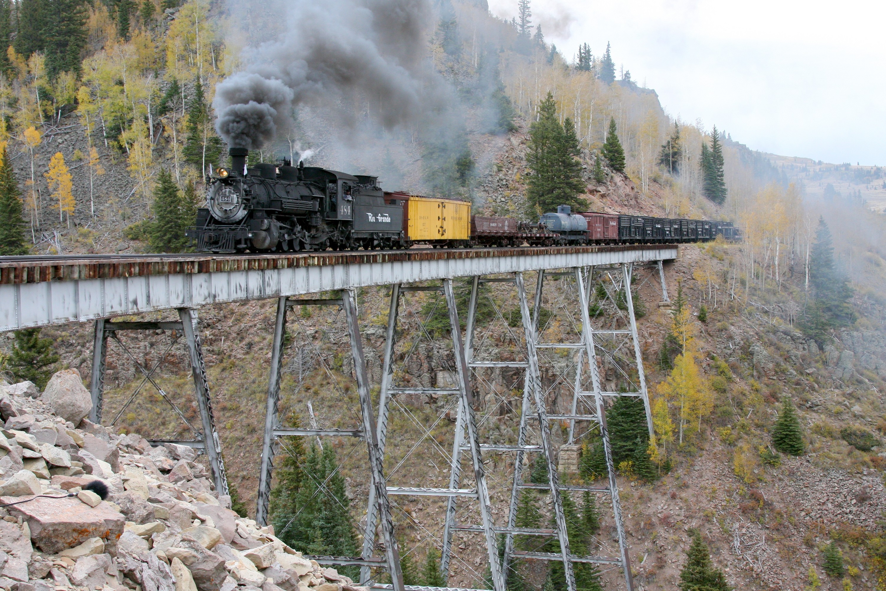 drgw_484_cascadecreek_co_1_oct_2007_000_3888x2592.jpg