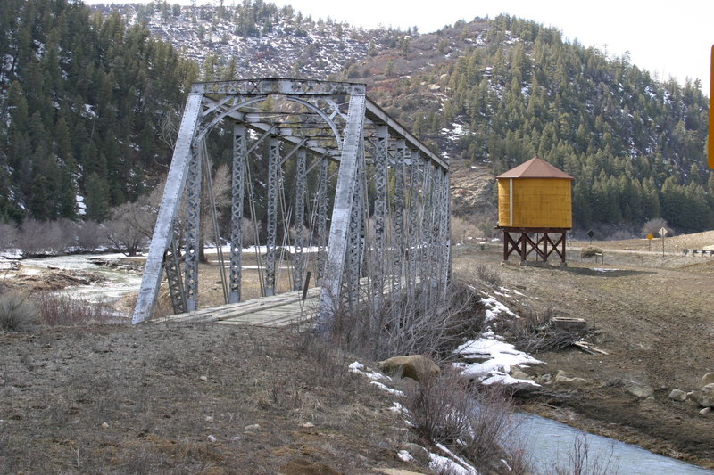 drgw_grade_navajo_nm_27_feb_2005_000_3072x2048.jpg