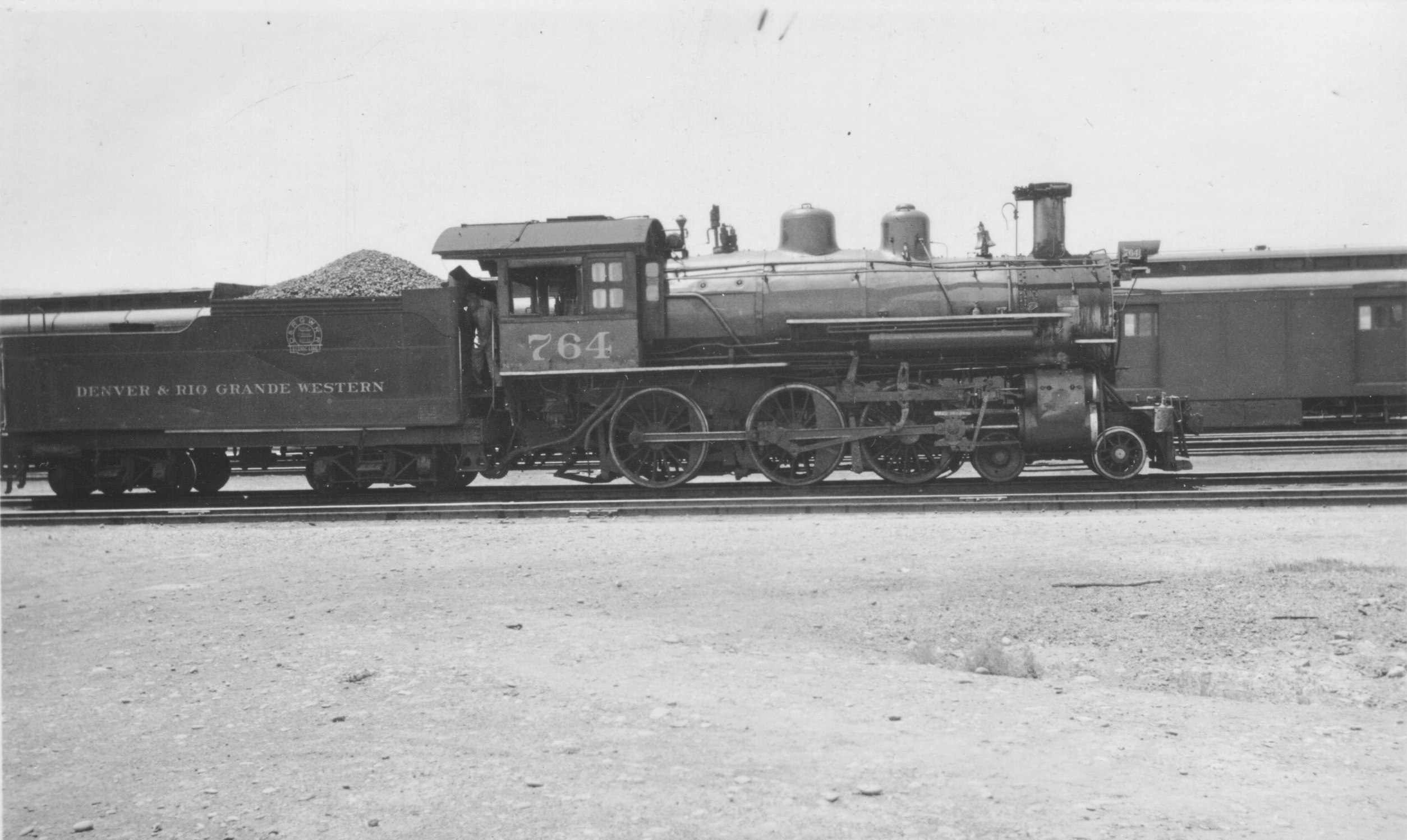 drgw_764_grandjunction_co_jun_1935_000.jpg