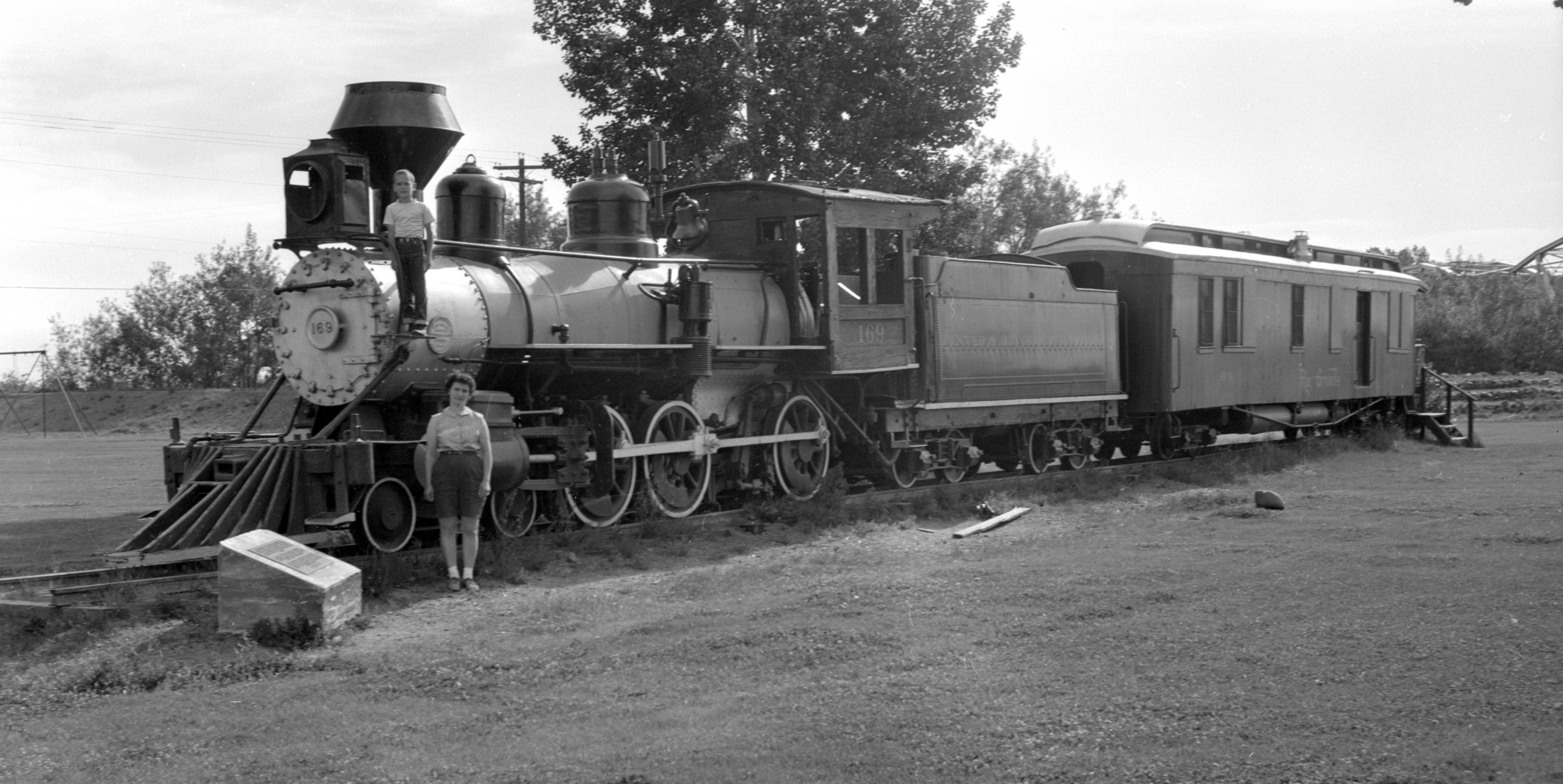 drgw_169_alamosa_co_jun_1960_001.jpg