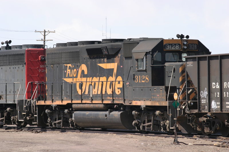 drgw_3128_alamosa_co_11_apr_2003_001_3072x2048.jpg