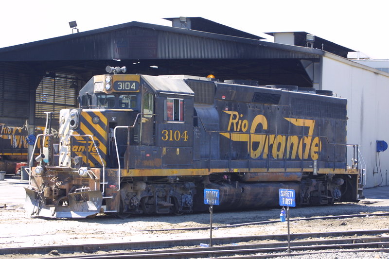 drgw_3104_roseville_ca_24_aug_2001_001_2160x1440.jpg