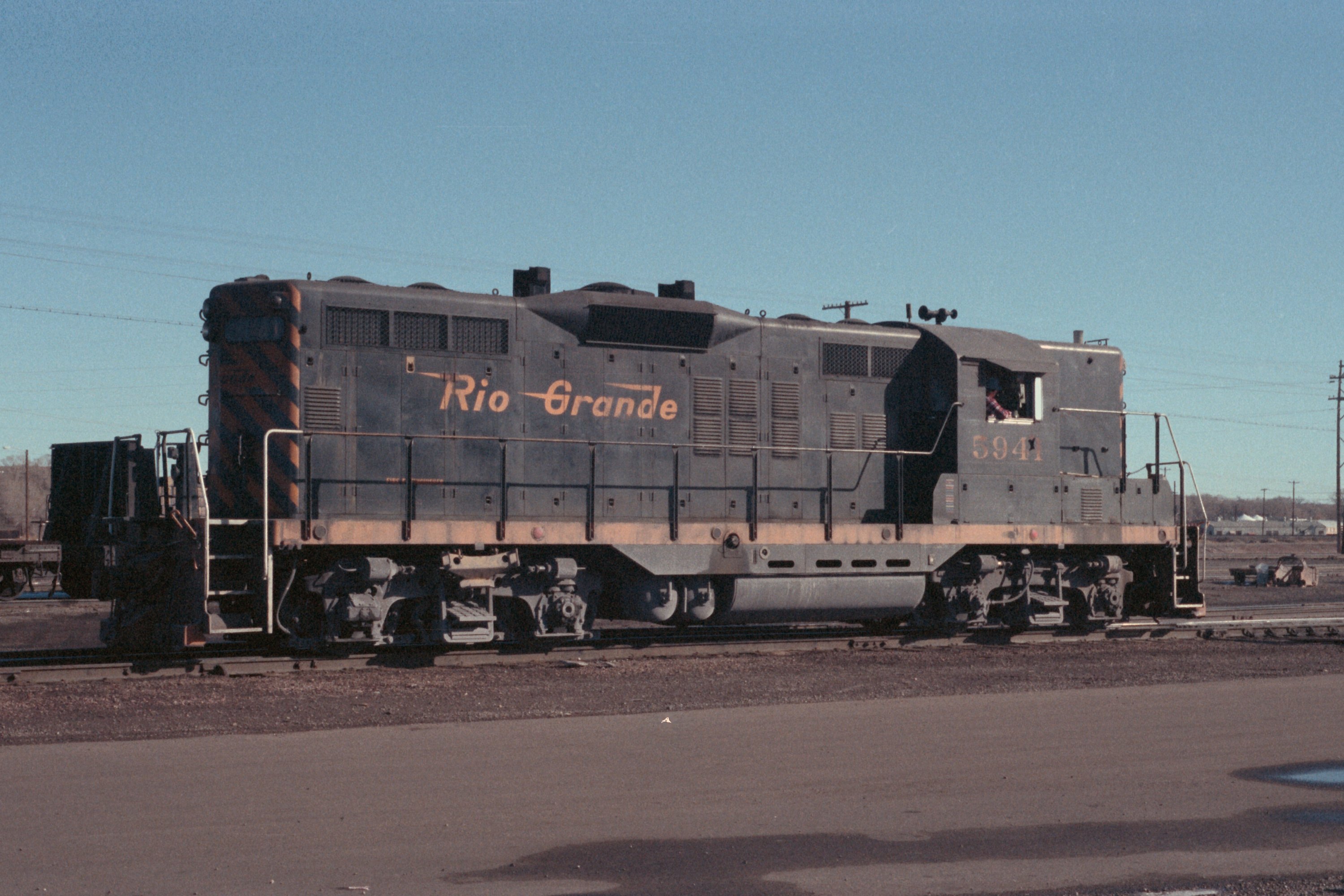 drgw_5941_pueblo_co_unknown_000_3000x2000.jpg
