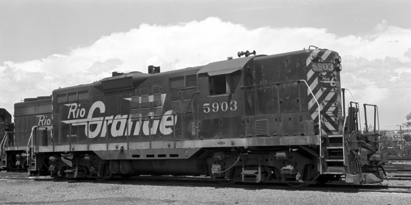 drgw_5903_pueblo_co_9_aug_1984_000.jpg