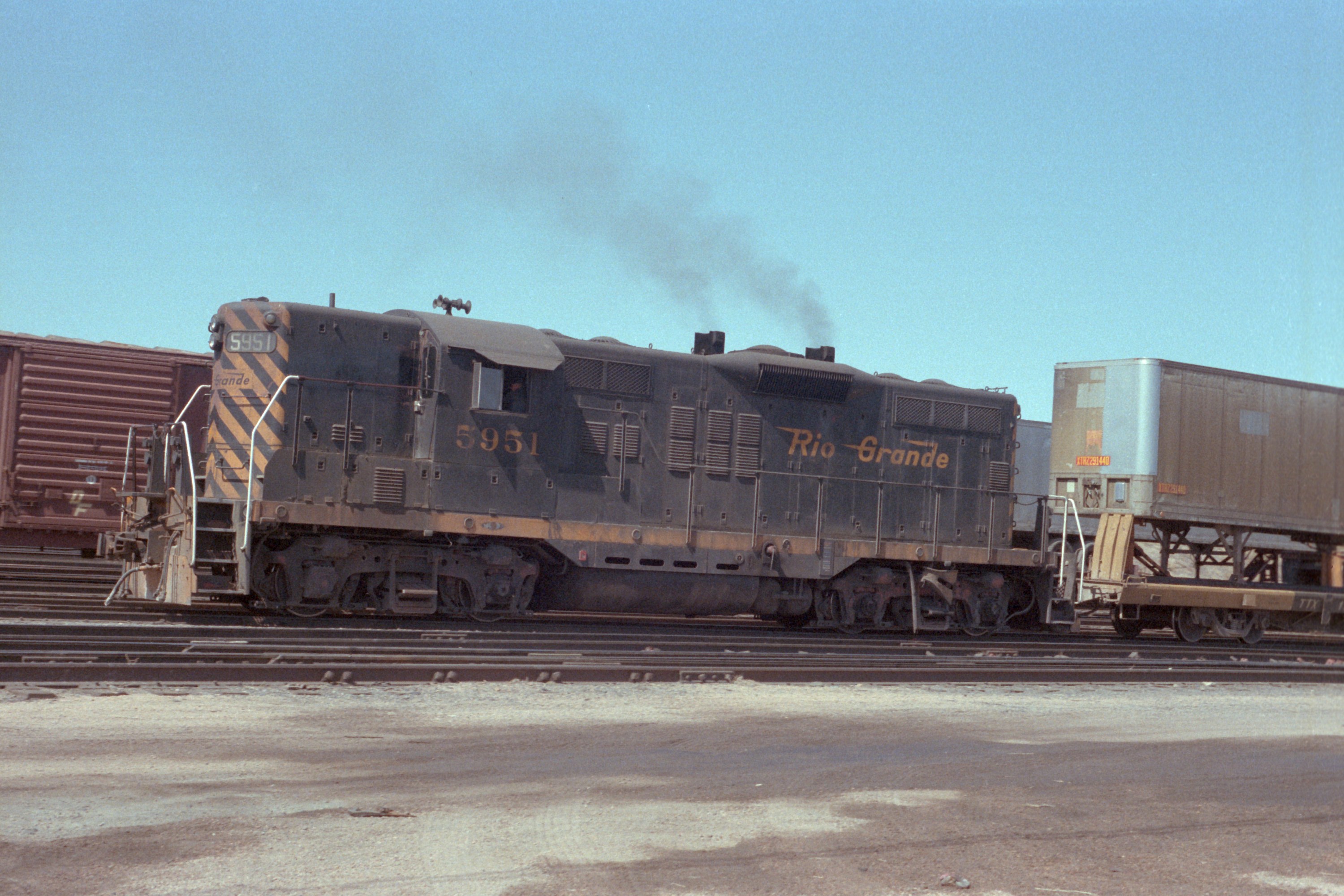 drgw_5951_pueblo_co_unknown_002_3000x2000.jpg