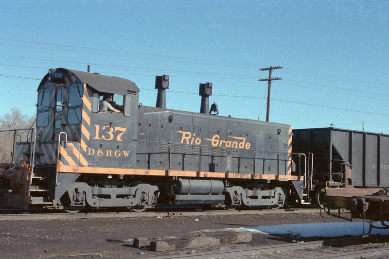 drgw_137_pueblo_co_unknown_000_3000x2000.jpg