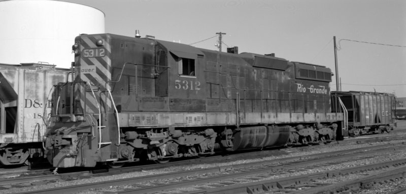 drgw_5312_pueblo_co_3_jul_1989_000.jpg