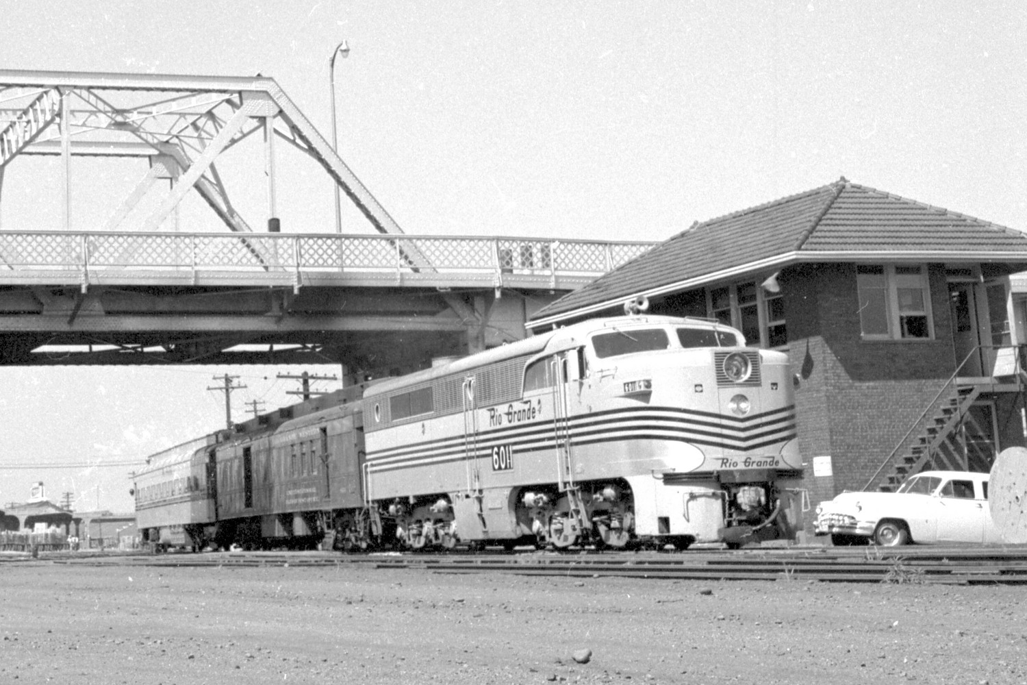 drgw_6011_denver_co_jun_1959_000.jpg