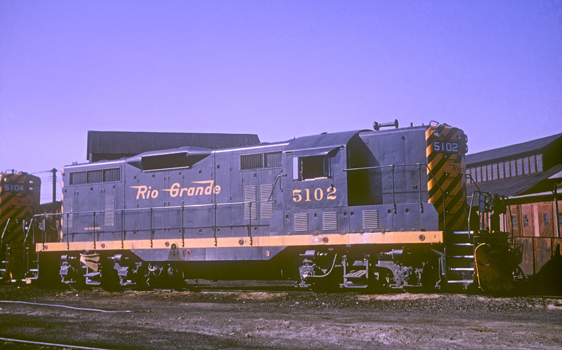 drgw5102_2.jpg