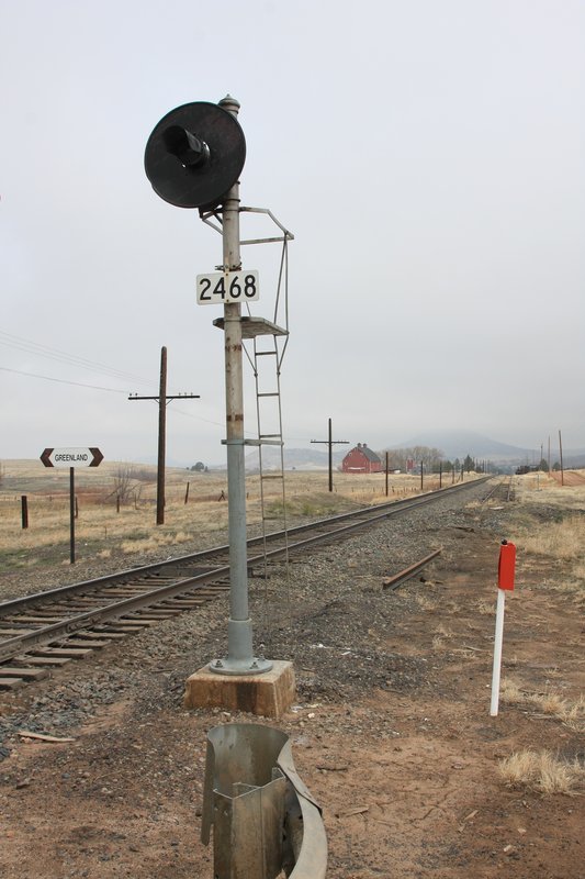 bnsf_signal_greenland_co_11_apr_2009_000.jpg