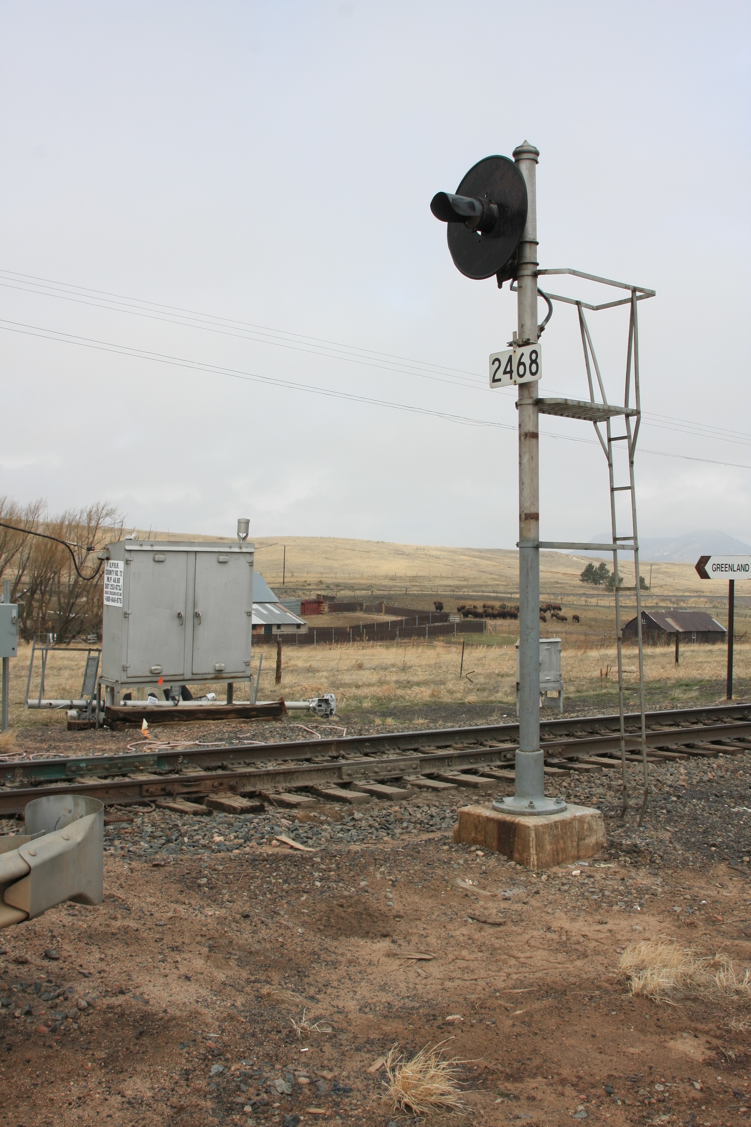 bnsf_signal_greenland_co_11_apr_2009_002.jpg