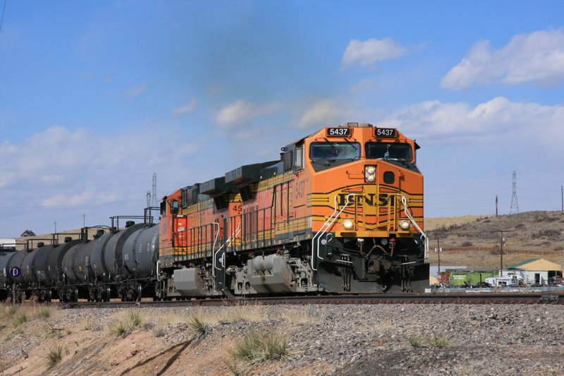 bnsf_5437_louviers_co_15_mar_2008_000.jpg