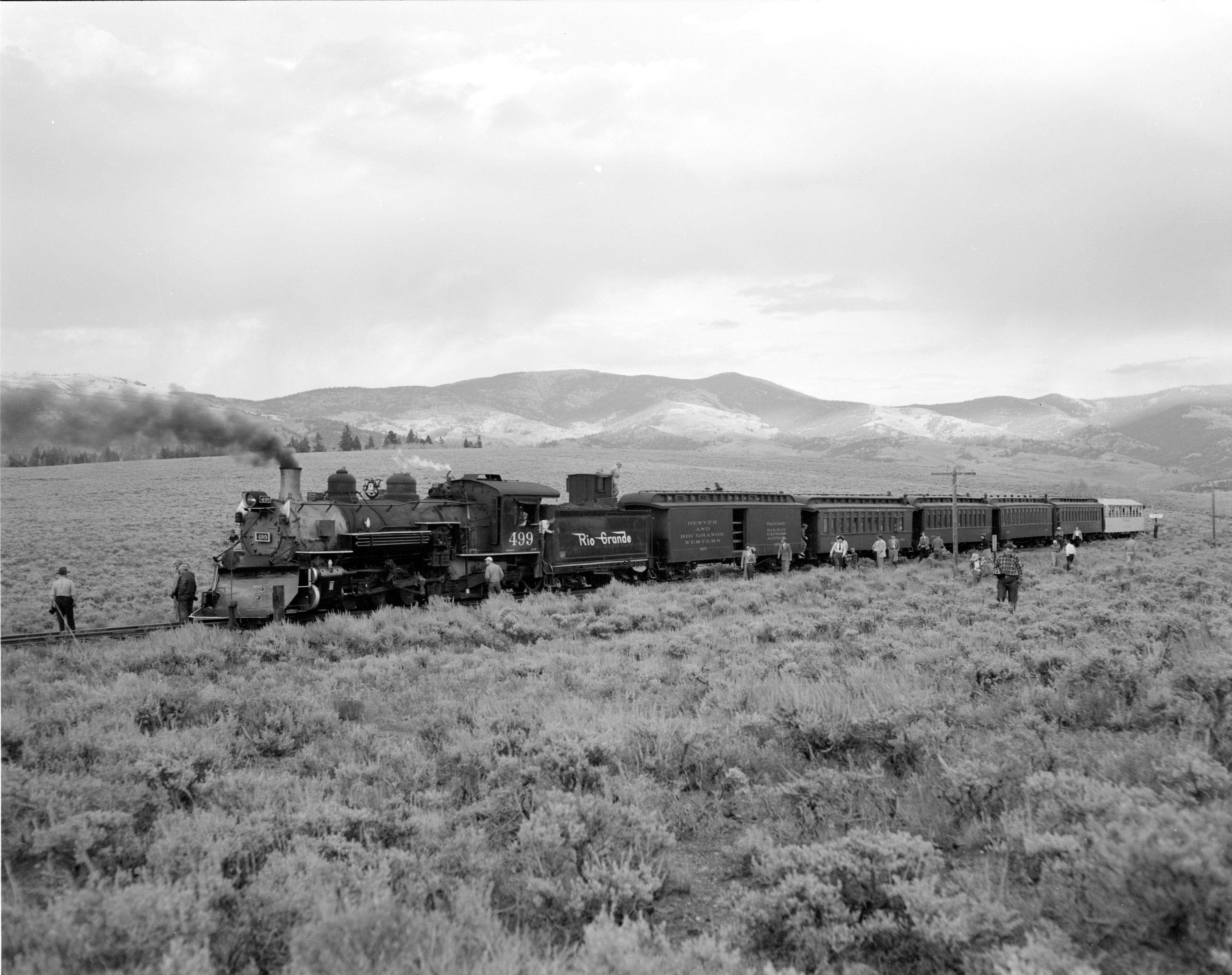 drgw-499-ponchapass_co-_25-sep-1949_-00.jpg