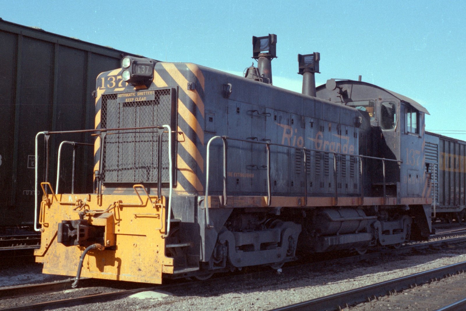 drgw_137_pueblo_co_unknown_001_3000x2000.jpg