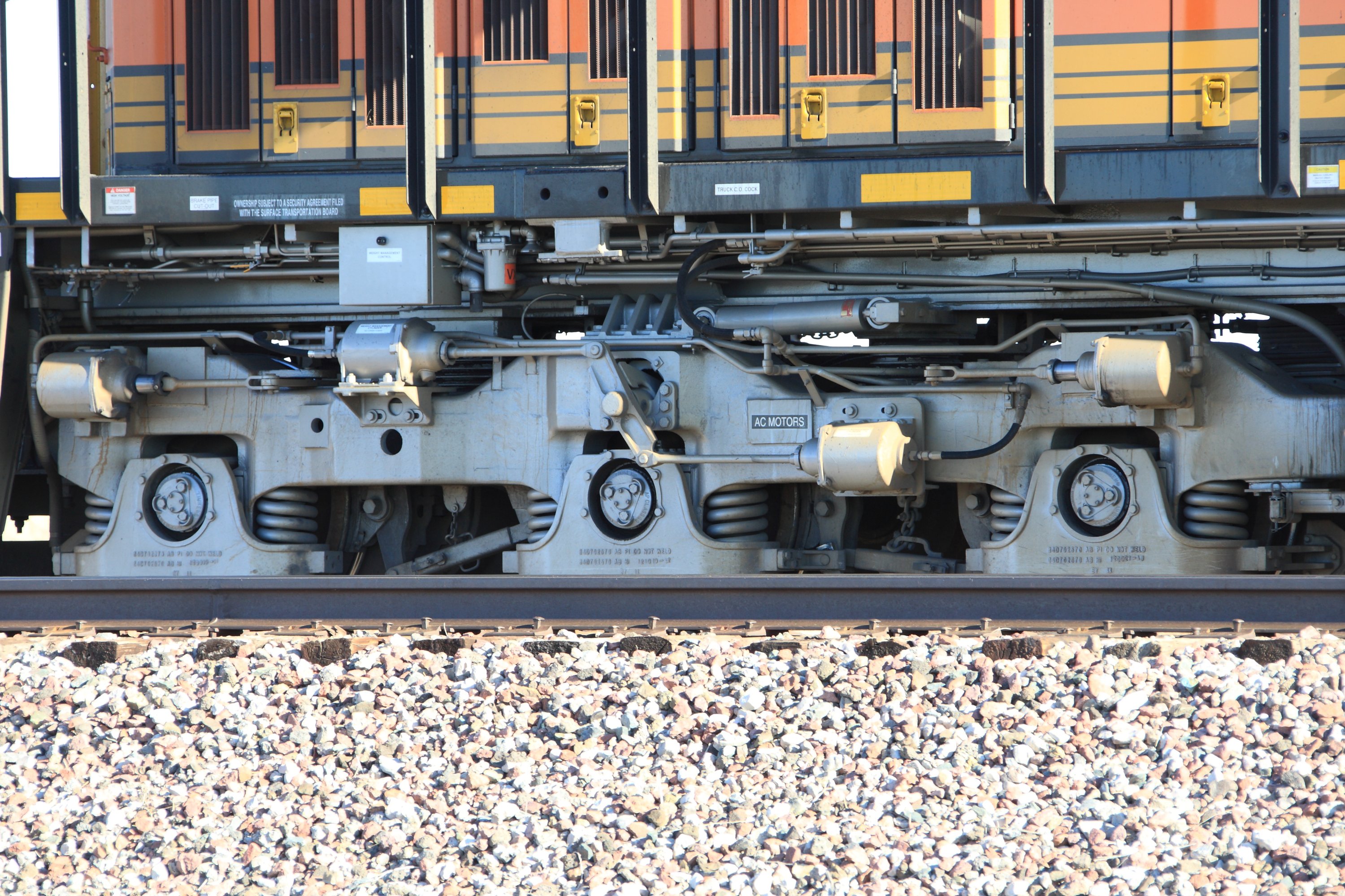 bnsf-6598-timpas_co-_22-oct-2013_-001.jpg