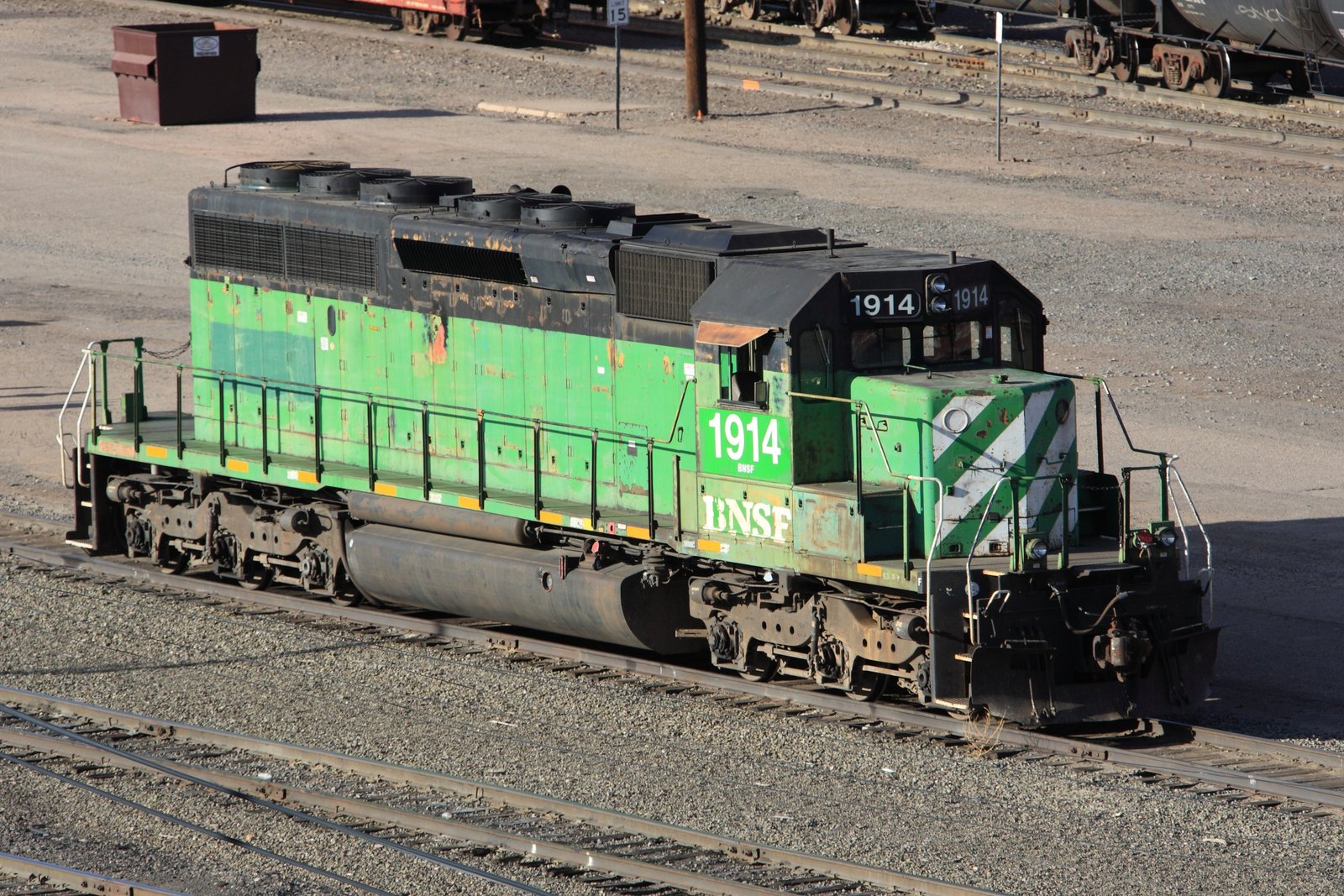 bnsf-1914-pueblo_co-_27-oct-2013_-000.jpg