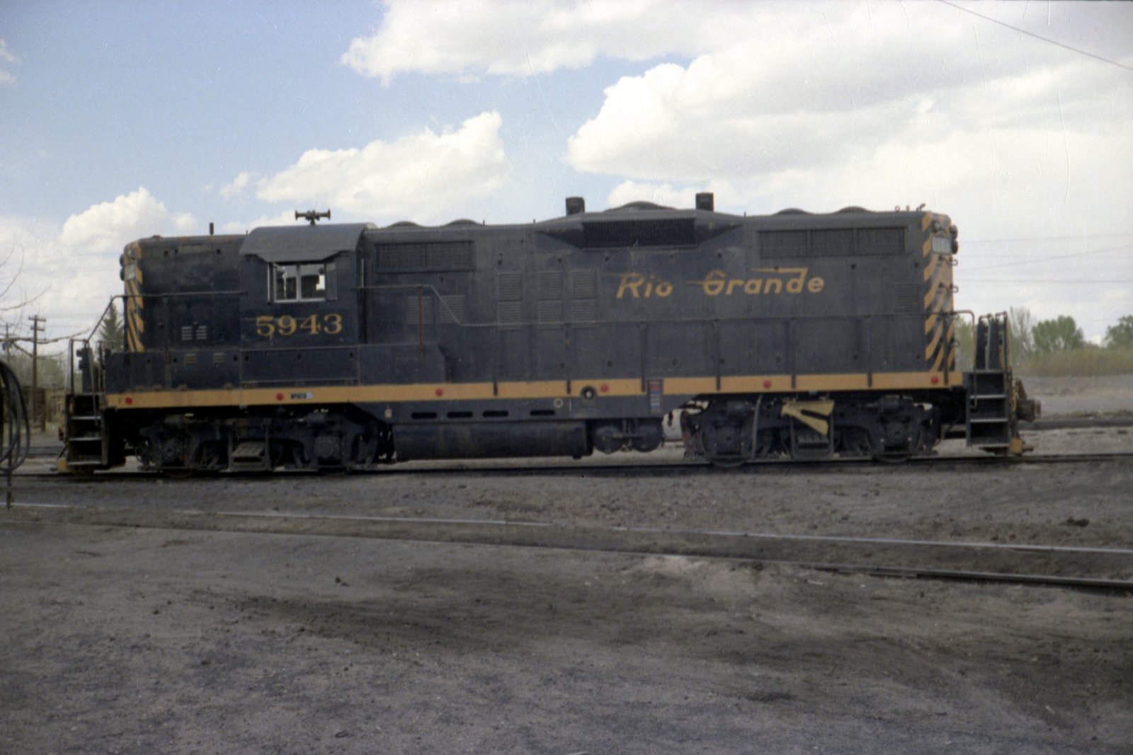 drgw-5943-alamosa_co-_1970s_-000.jpg