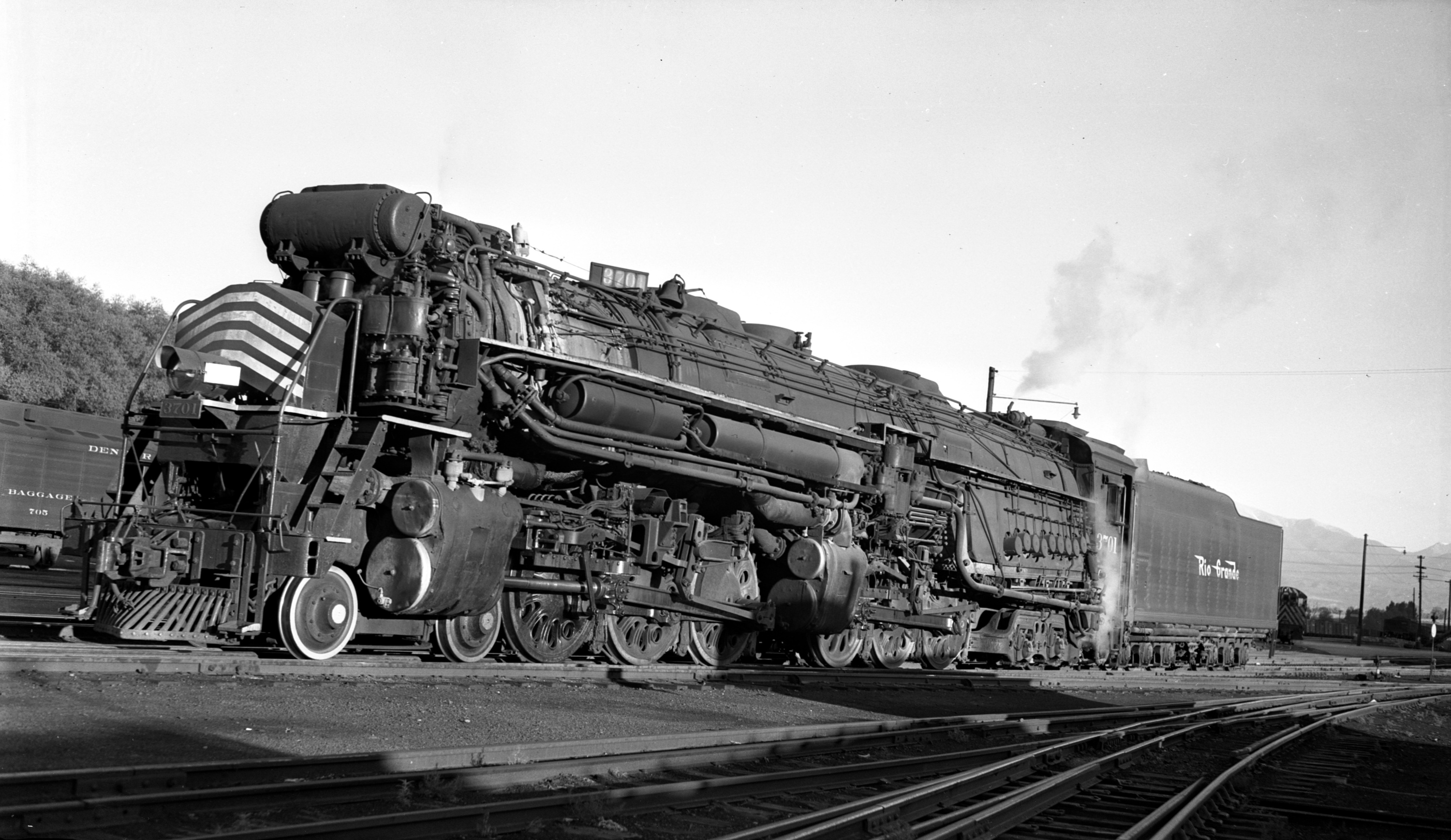 drgw-3701-salida_co-_5-jul-1948_-000.jpg