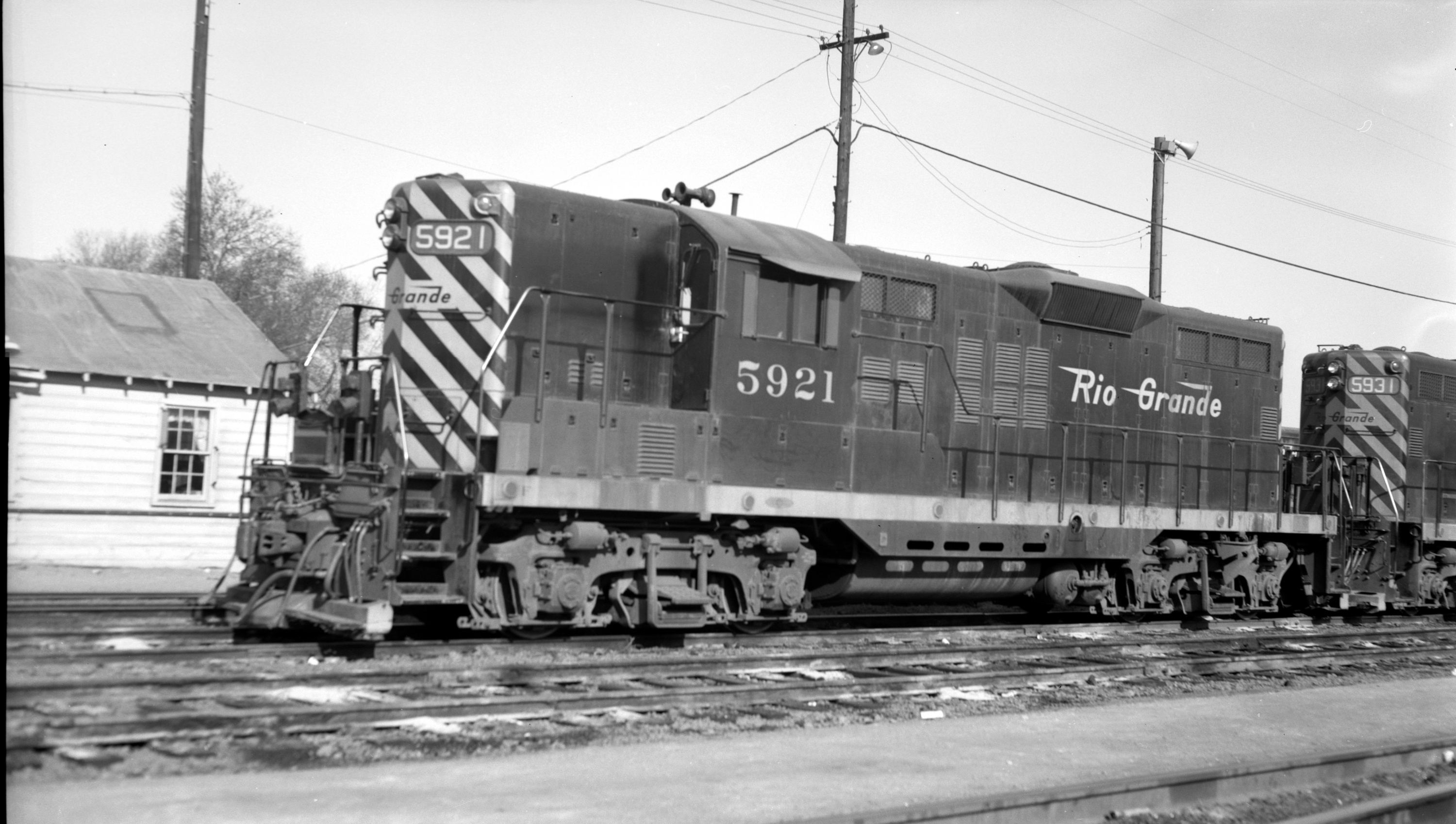 drgw-5921-saltlakecity_ut-_27-mar-1966_-000.jpg