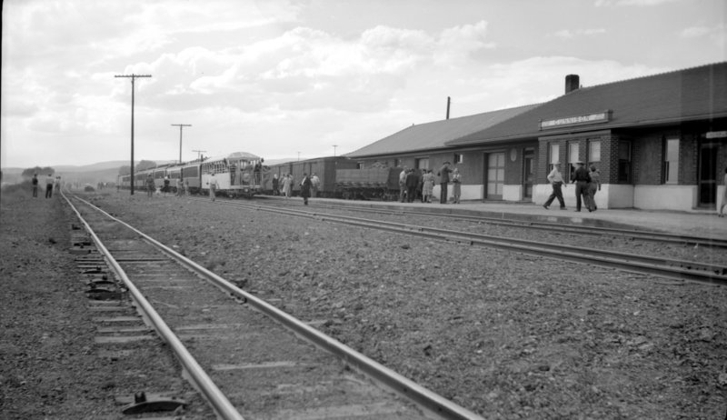 drgw-depot-gunnison_co-_19-sep-1948_-000.jpg