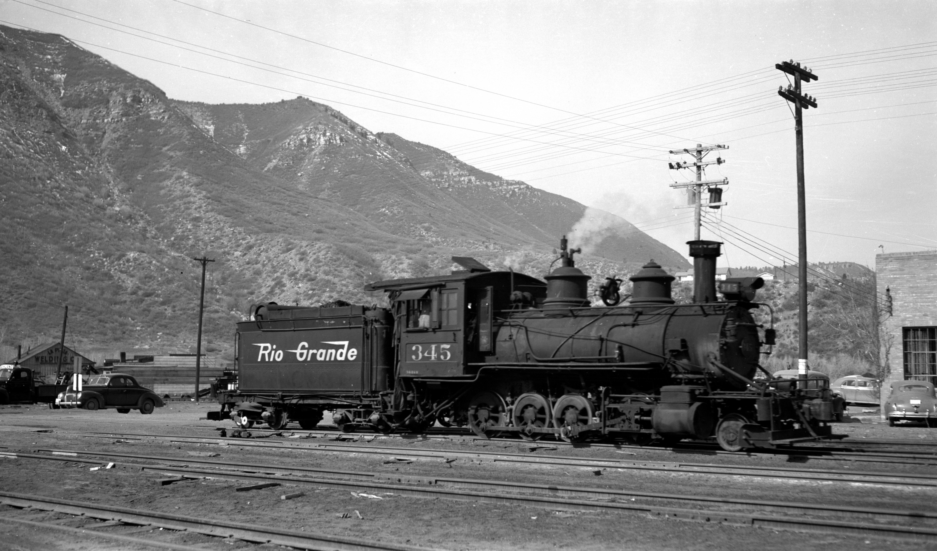 drgw-345-durango_co-_5-apr-1950_-000.jpg