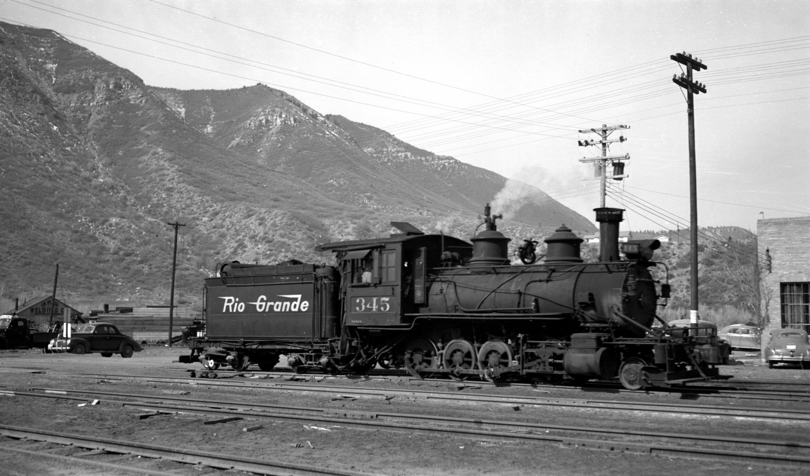 drgw-345-durango_co-_5-apr-1950_-000.jpg