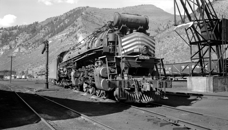 drgw-3708-minturn_co-_23-aug-1954_-000.jpg